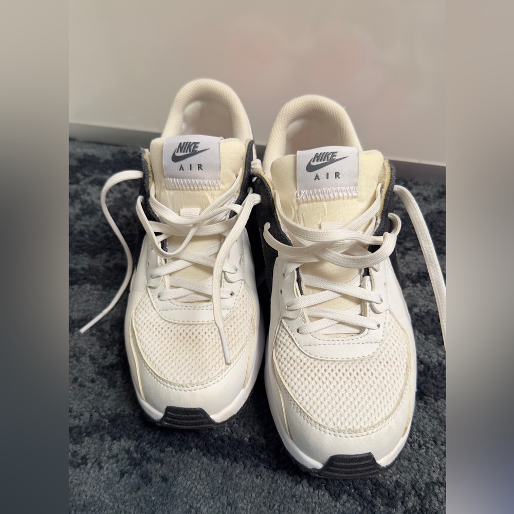Nike air sneakers